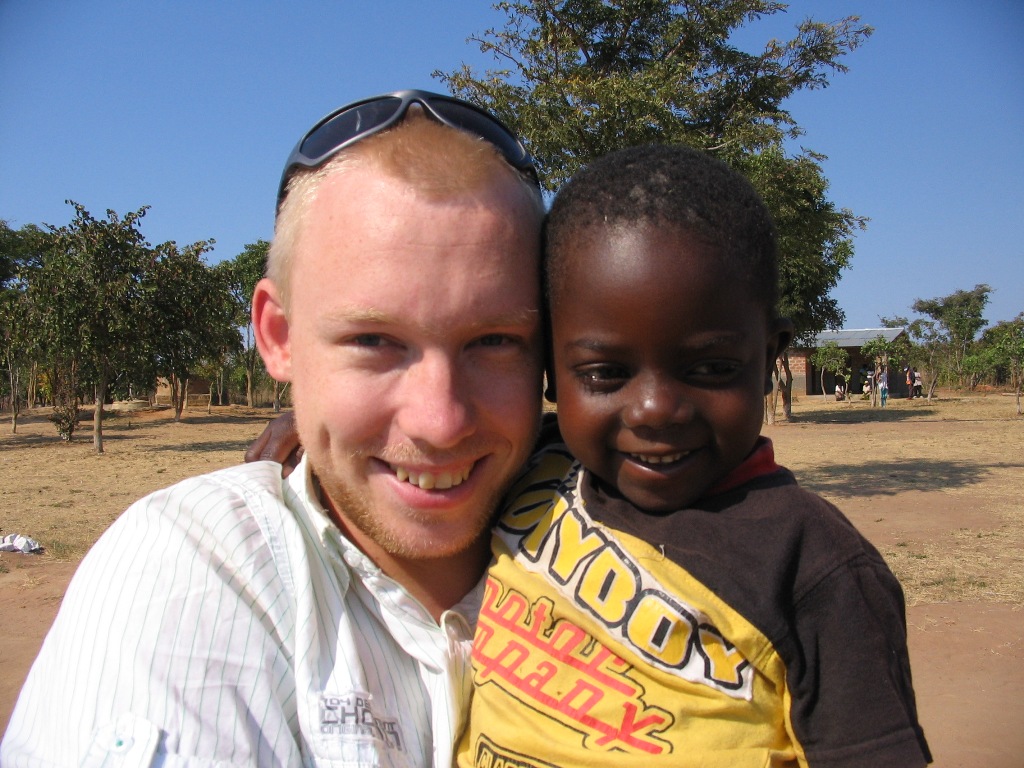 Blog-geen-nederlander-meer-Vincent-met-Kind-Zambia2